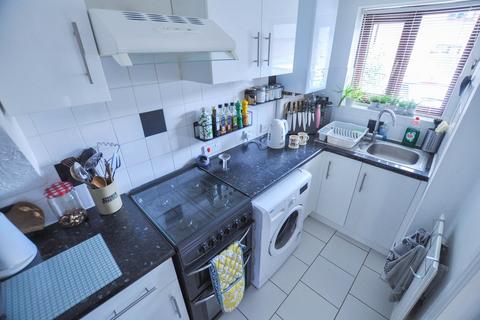 39 Sheppards Field, Wimborne, BH21 1PX