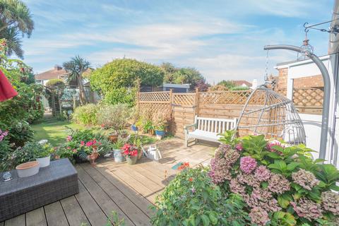 3 bedroom semi-detached house for sale, St. James Avenue, Ramsgate, CT12