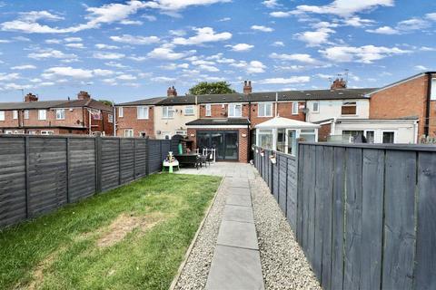 2 bedroom terraced house for sale, National Avenue, Hull