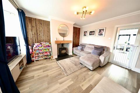 2 bedroom terraced house for sale, National Avenue, Hull