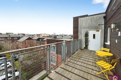 2 bedroom flat to rent, Georgia Avenue, West Didsbury, Manchester, M20