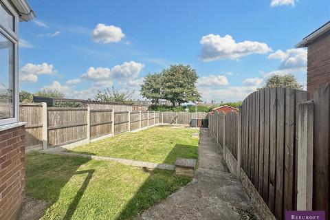 42 Kingsway, Wombwell, Barnsley, S73 0EA