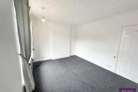 42 Kingsway, Wombwell, Barnsley, S73 0EA
