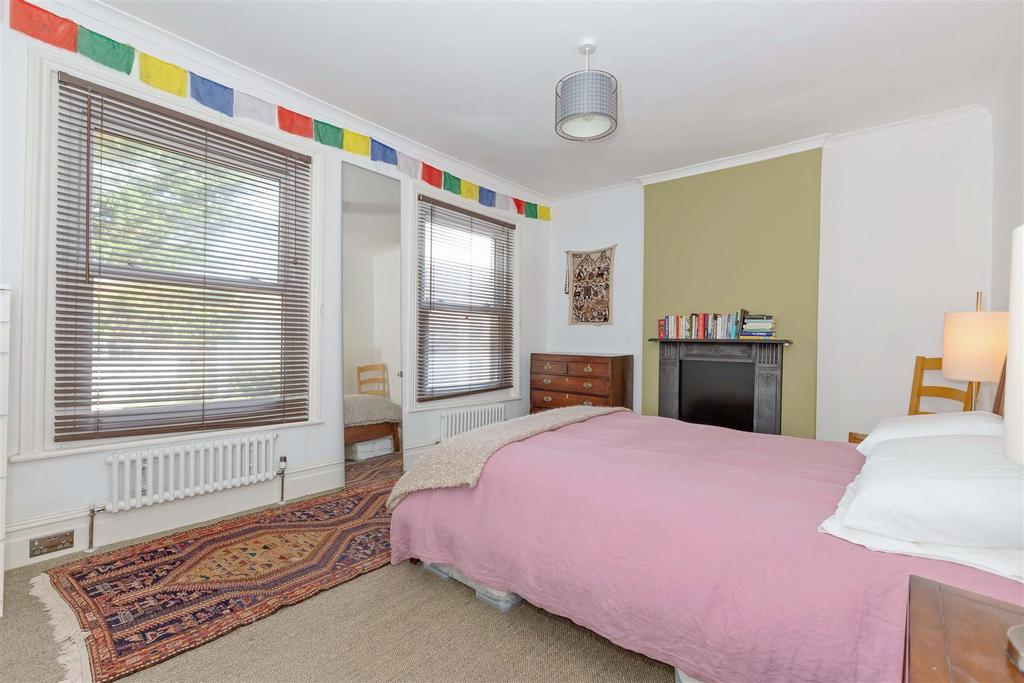 4 104 Marine Parade 6.JPG