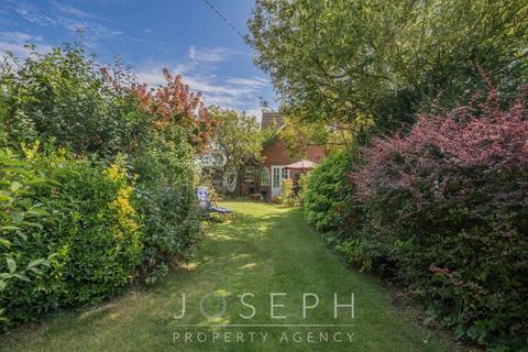 Elm Cottage Westerfield Road, Westerfield, Ipswich, IP6 9AJ