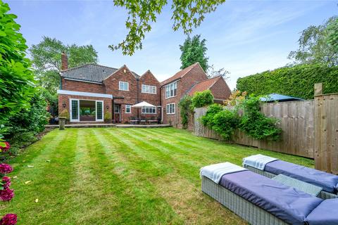 5 bedroom detached house for sale, Chevet Lane, Wakefield, West Yorkshire