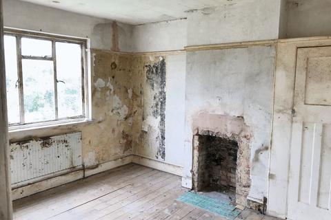 338 Bournemouth Park Road, Southend-on-sea, SS2 5LZ