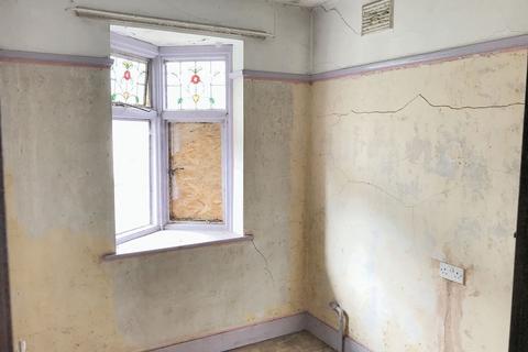 338 Bournemouth Park Road, Southend-on-sea, SS2 5LZ