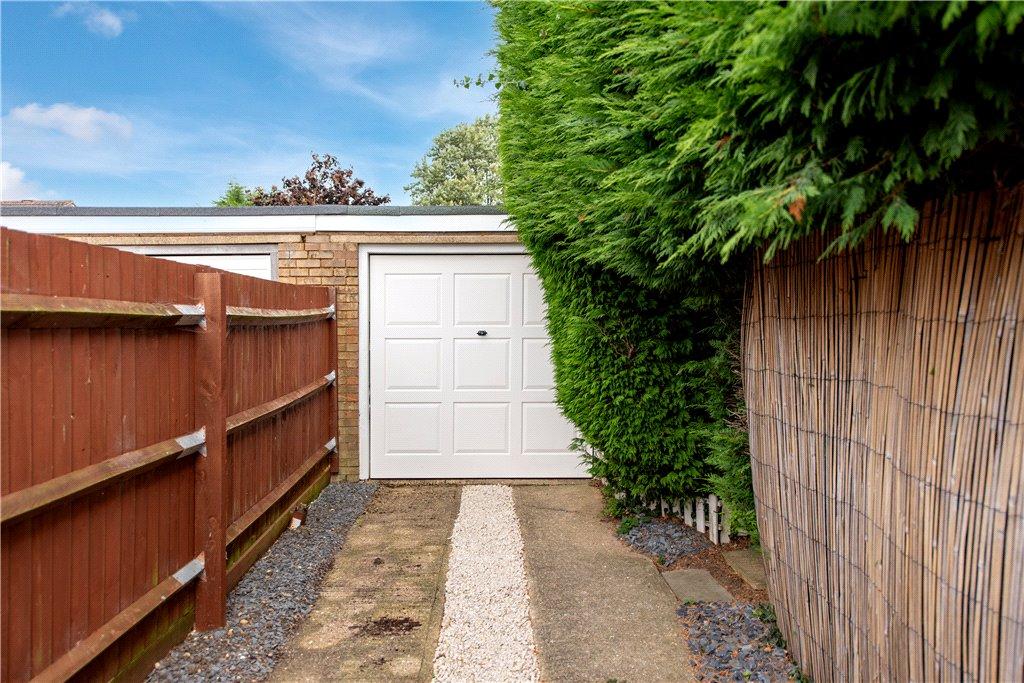 Garage/Driveway