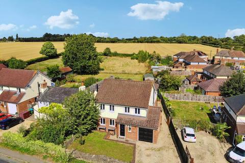 4 bedroom detached house for sale, Bishopstone Road, Aylesbury HP17