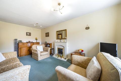 2 bedroom bungalow for sale, Chasefield Close, Guildford GU4