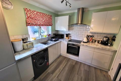 2 bedroom detached bungalow for sale, Lon Cwybr, Rhuddlan