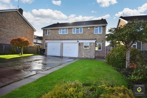 3 bedroom semi-detached house for sale, Brionne Way, Longlevens, Gloucester