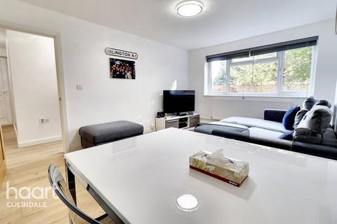 2 bedroom maisonette for sale, Summit Close, HA8