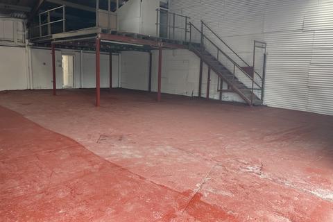 Industrial unit to rent, Pentre SY4