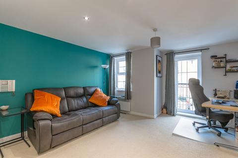 1 bedroom flat for sale, Wood Street, Bingley, West Yorkshire, BD16