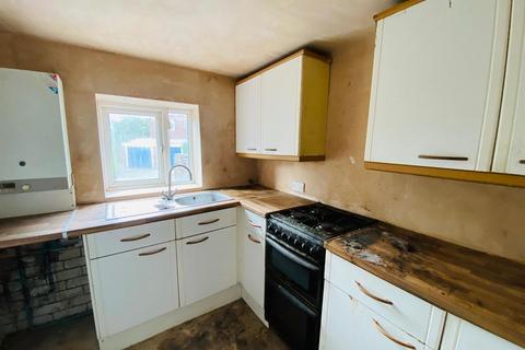 2 bedroom end of terrace house for sale, Oldham Road, Oldham OL4