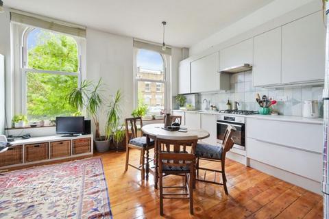 1 bedroom flat for sale, Stoke Newington High Street, London, N16