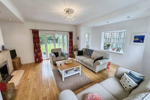 4 bedroom detached house for sale, Park Road, Prestwich, M25