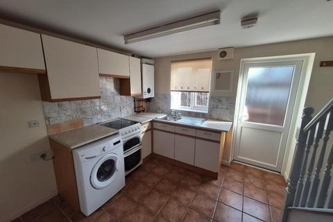 2 bedroom terraced house to rent, Llanfyllin, Powys