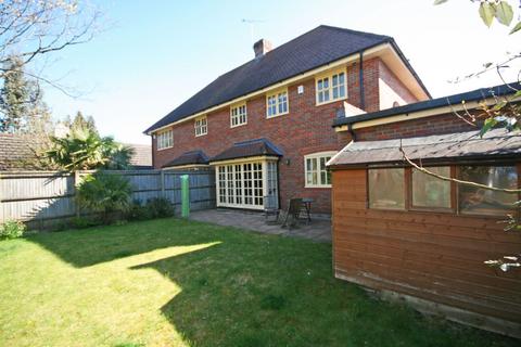 3 bedroom semi-detached house to rent, Reynolds Road, Beaconsfield, HP9