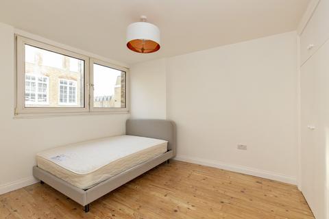 4 bedroom terraced house to rent, Jarrow Way, London, E9