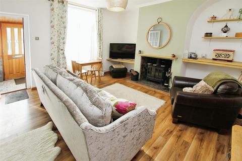 115 Beacon Road, Bradford, BD6 3EH