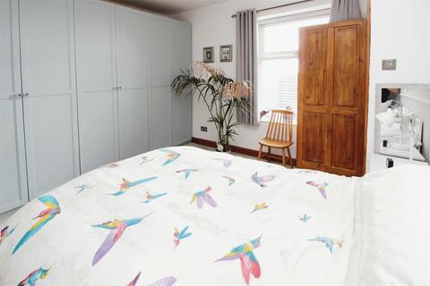 115 Beacon Road, Bradford, BD6 3EH