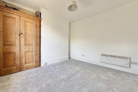 2 bedroom flat to rent, Braybrooke Road, Hastings TN34