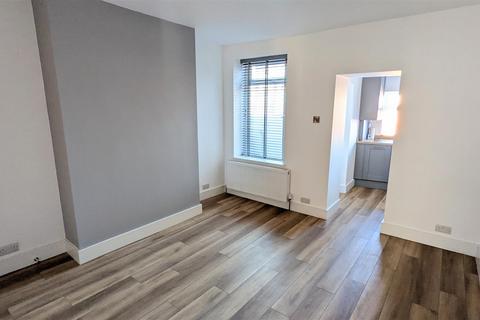 3 bedroom terraced house to rent, Lydgate Lane, Crosspool, Sheffield