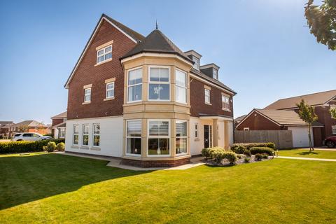 5 bedroom detached house for sale, Parkinson Boulevard, St Annes, FY8