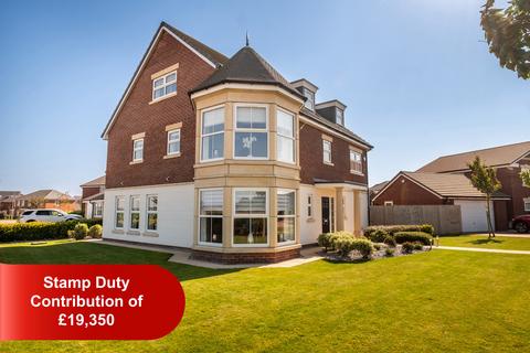 5 bedroom detached house for sale, Parkinson Boulevard, Lytham St Annes, FY8