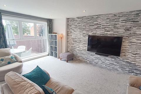 3 bedroom semi-detached house for sale, Butsfield Gardens, Tunstall, Sunderland, Tyne and Wear, SR3 1PN