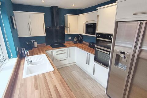 3 bedroom semi-detached house for sale, Butsfield Gardens, Tunstall, Sunderland, Tyne and Wear, SR3 1PN