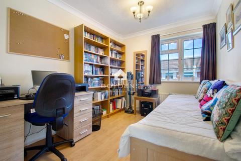 10 Charnock Close, Kirby Cross, Frinton-on-sea, CO13 0RT