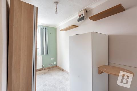 119 Moretons Court, Basildon, SS13 3LZ