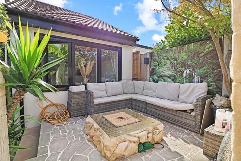 27 Benton Close, Witham, CM8 1JT