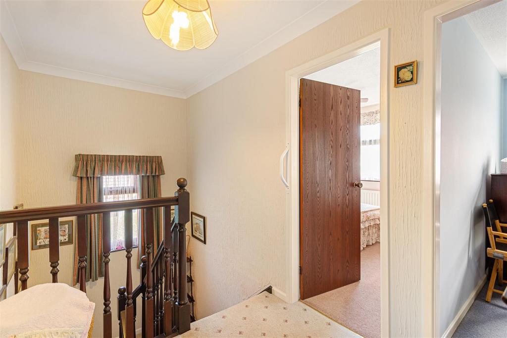 11 Atcheley Close 19.jpg