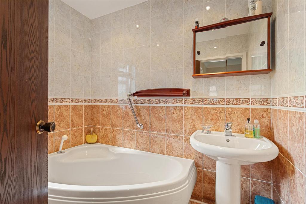 11 Atcheley Close 16.jpg