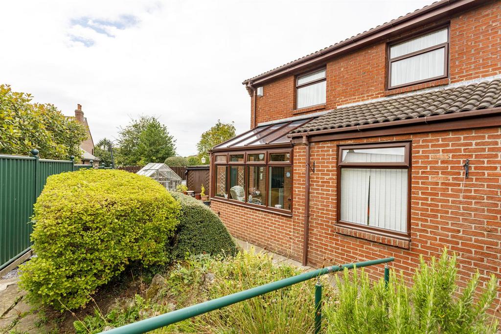 11 Atcheley Close 4.jpg