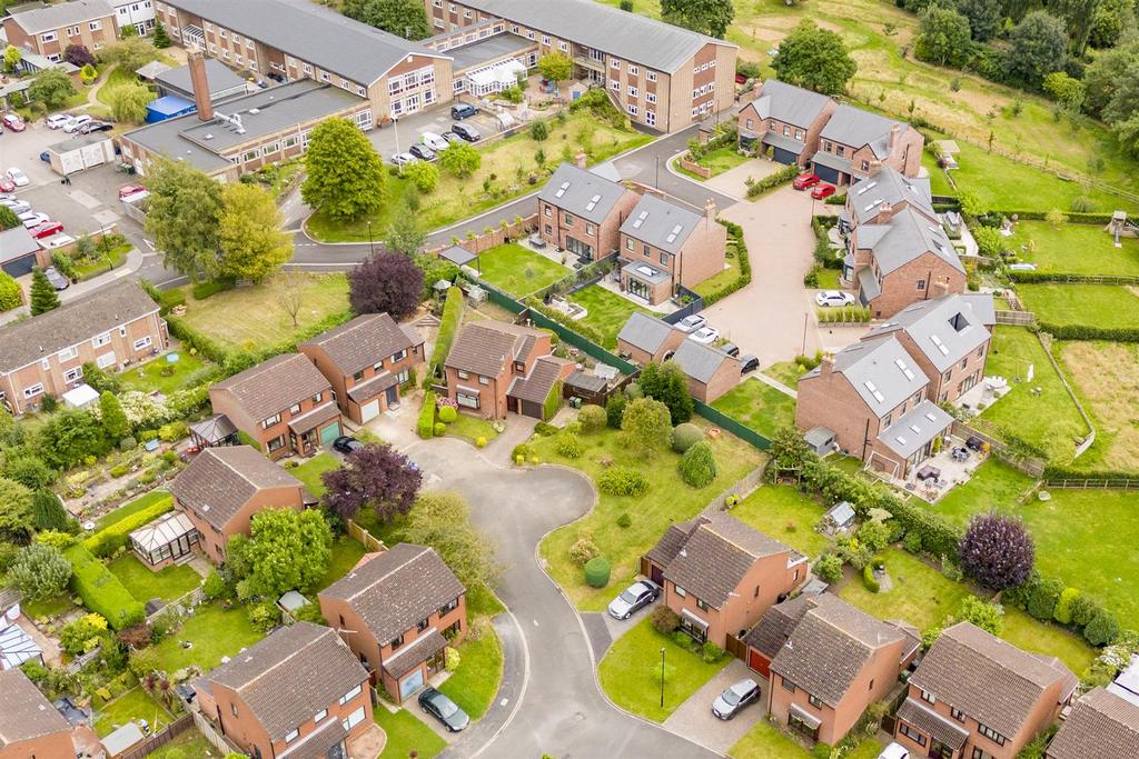11 Atcheley Close 10.jpg