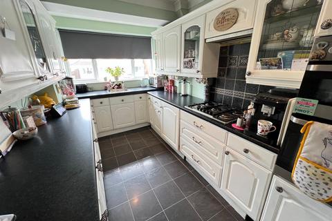 3 bedroom semi-detached house for sale, Clent Road, Stourbridge, DY8 4LN