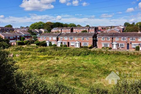 3 bedroom semi-detached house for sale, Pickford Walk, Colchester