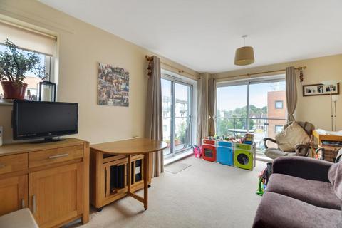 1 bedroom apartment for sale, at 10 Cherrywood Lodge, Oakwood Close, London SE13