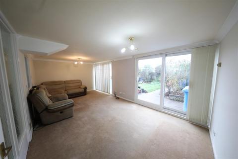 3 bedroom house for sale, Axdane, Hull