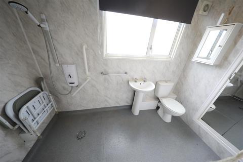 5 Axdane, Hull, HU6 9AE