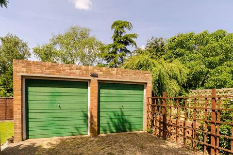 175 Ellerton Road, Surbiton, KT6 7UB