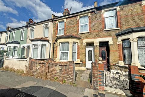 2 bedroom terraced house for sale, Fourth Avenue, London, E12