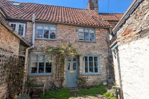 2 bedroom cottage for sale, St Thomas Street, Wells, BA5