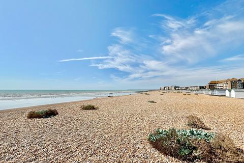 Chalet for sale, East Parade, Bexhill-on-Sea, TN40